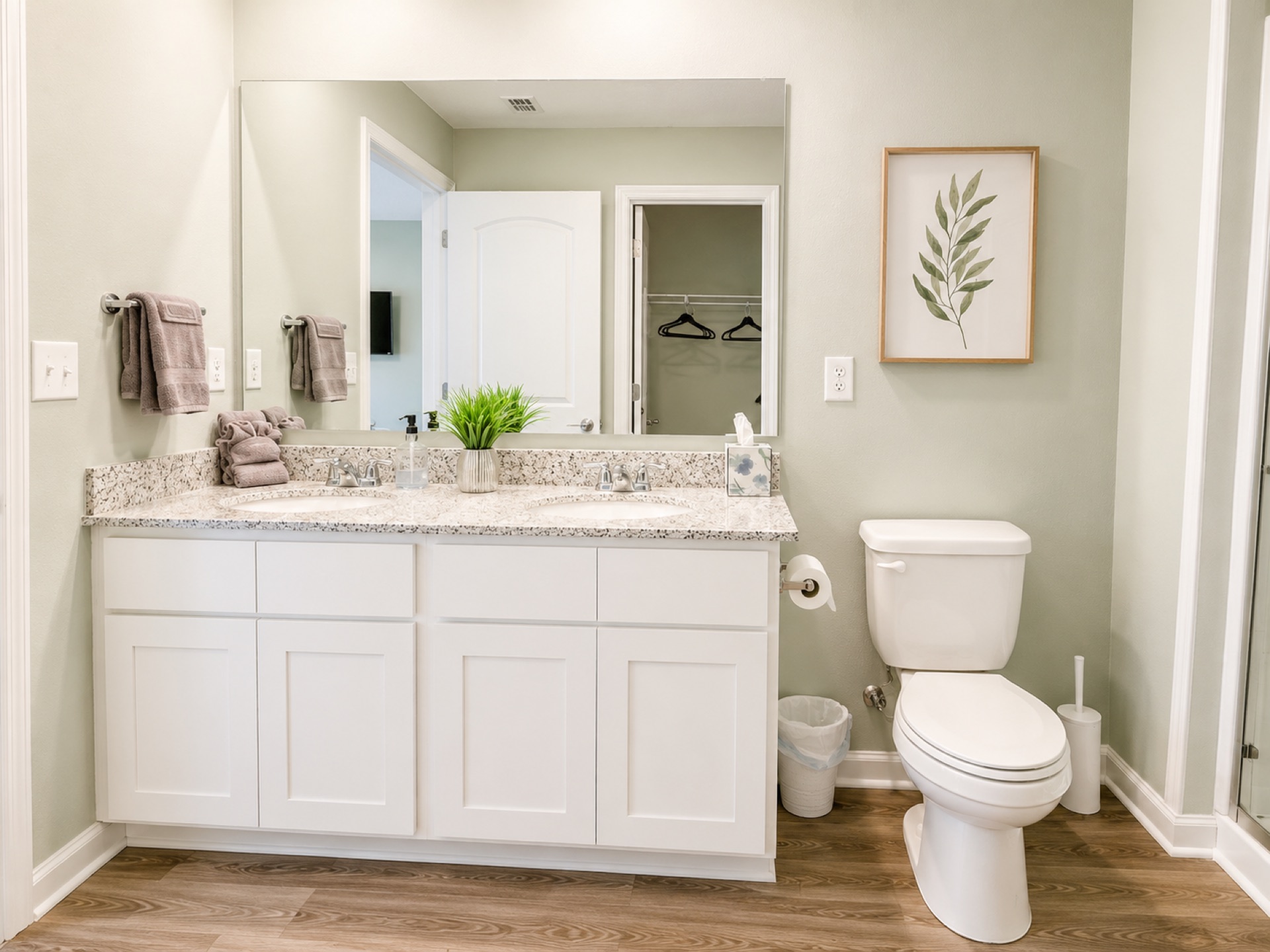 The Stillwater at Welaka — primary bathroom